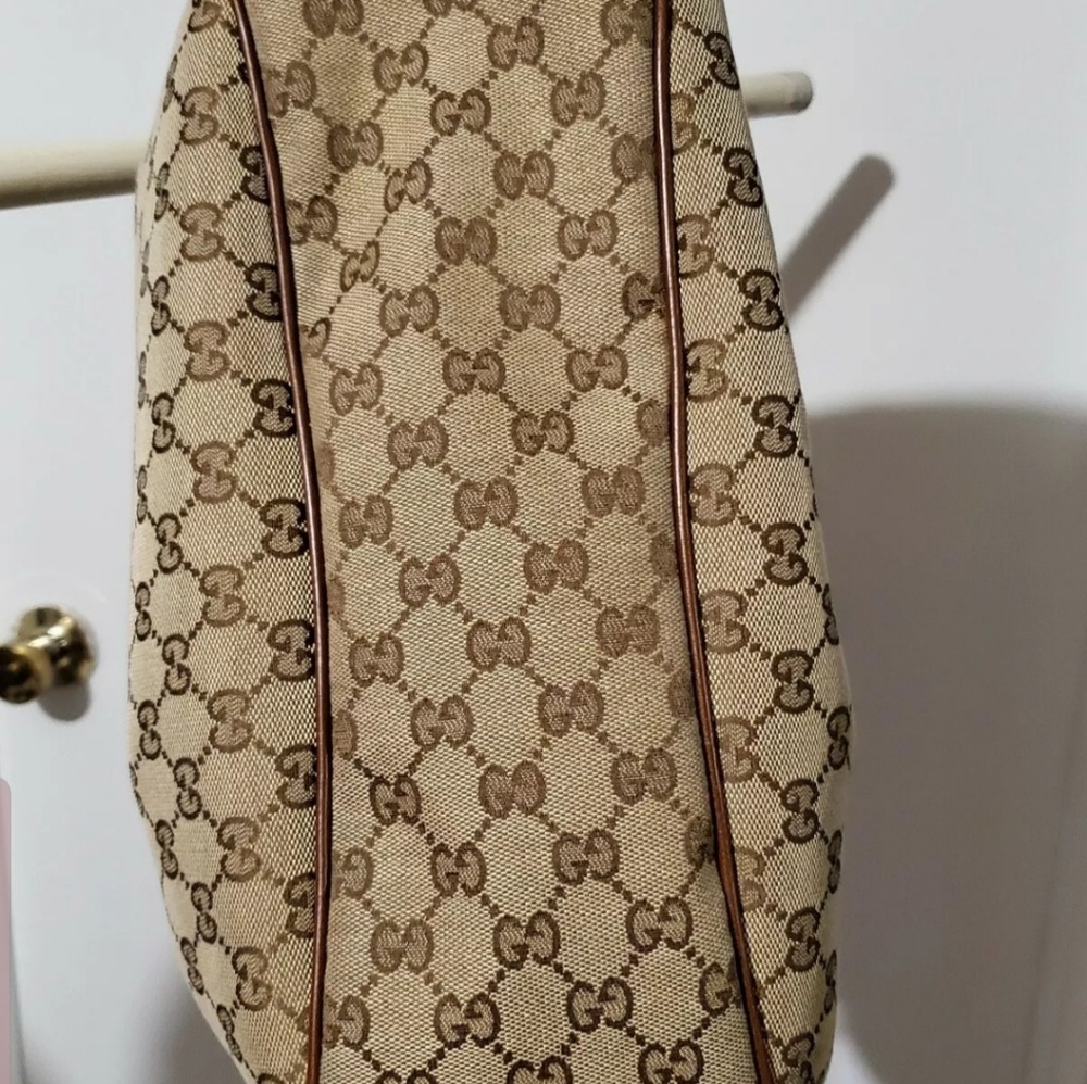 Authentic 100%Gucci sukey hobo - Picture 7 of 7